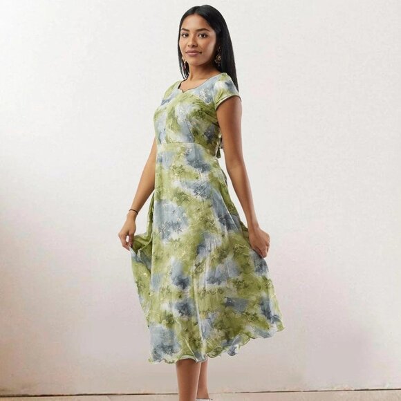 Green and Grey Printed Rayon Knee-Length Dress | Muvvas Boutique - Picture 4 of 5